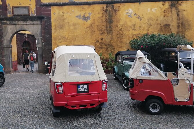 Tuk Tuk tour in Funchal - Stop 4: Forte de São Tiago for another fort viewpoint feel