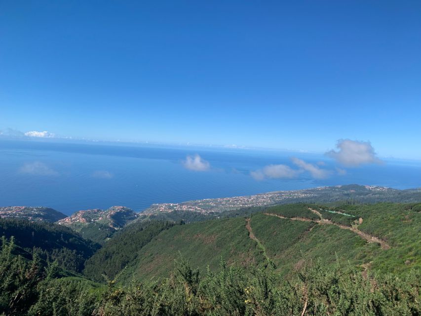 West Safari - The natural pool Porto Moniz Open Roof Jeeps - Paul da Serra at 1,400 m: the levada walk that stretches your legs