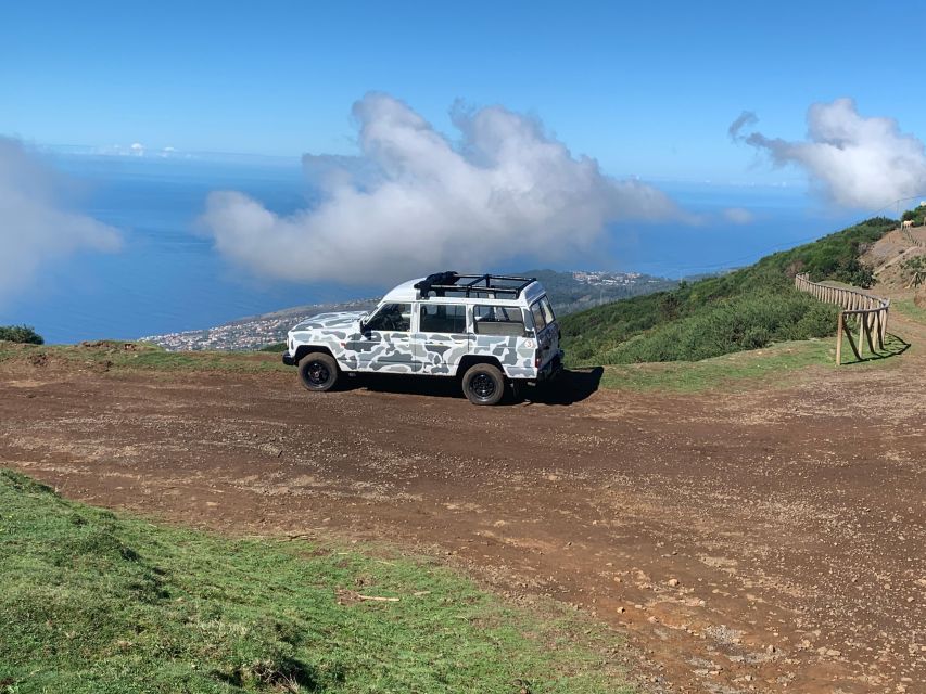 West Safari - The natural pool Porto Moniz Open Roof Jeeps - The guide experience: Ricardo, Vítor, and what to look for