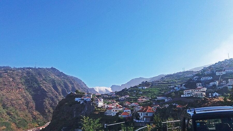 West tour - Porto Moniz VIP 4X4 Wrangler Tour 8h trip - Starting in Caniço: the day begins with a real pickup